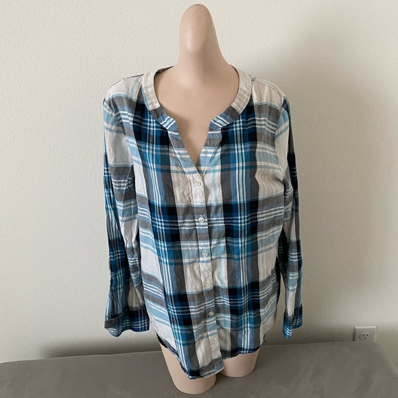 croft & barrow Tops - 💜💖💜Blue & White blouse.💜💖💜